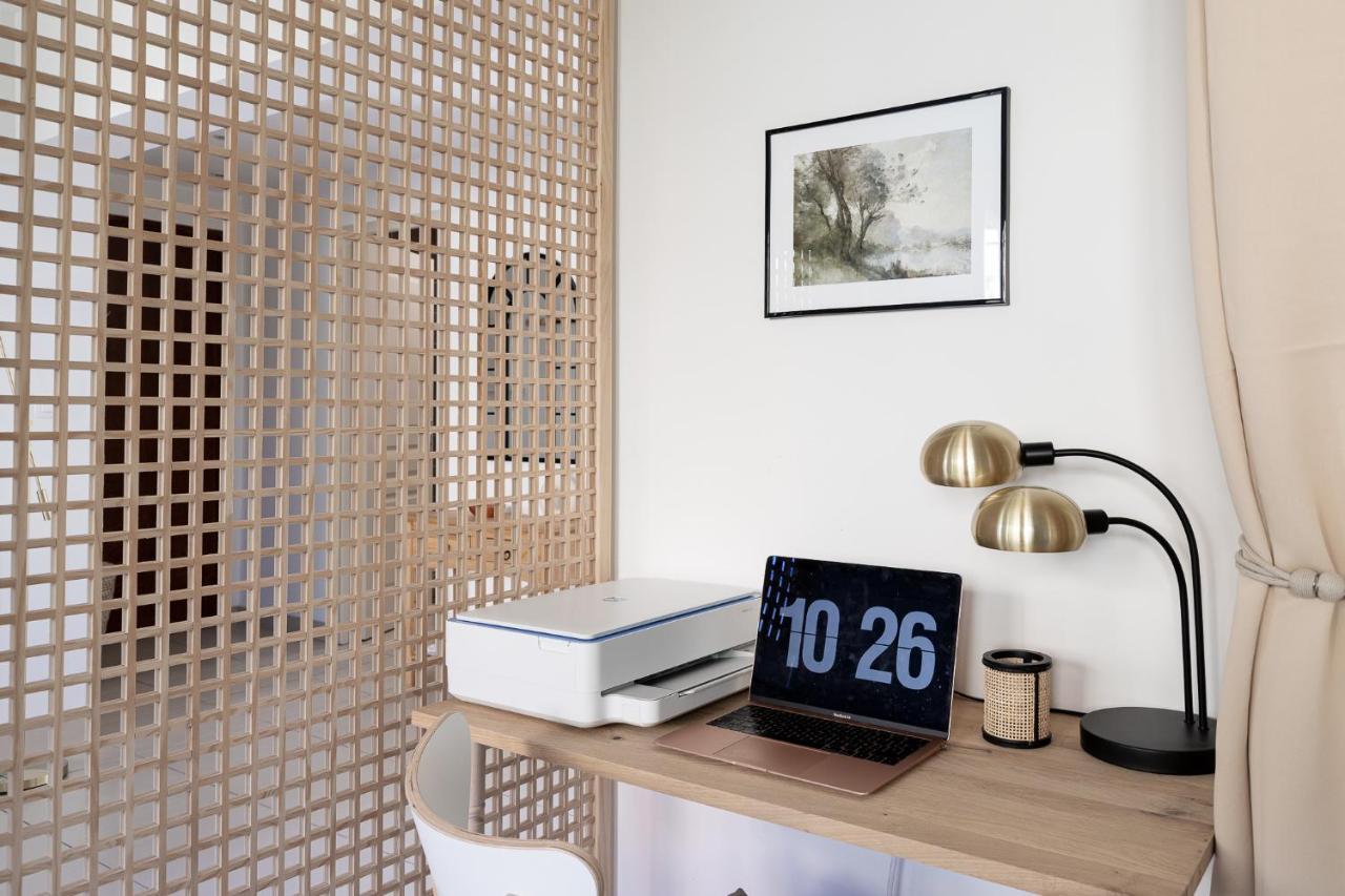 Appartement Spacieux 1 Chambre Parking Gratuit فالنسيا المظهر الخارجي الصورة