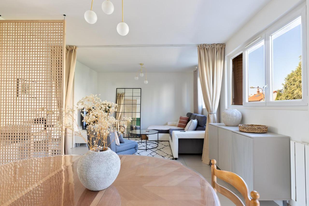Appartement Spacieux 1 Chambre Parking Gratuit فالنسيا المظهر الخارجي الصورة