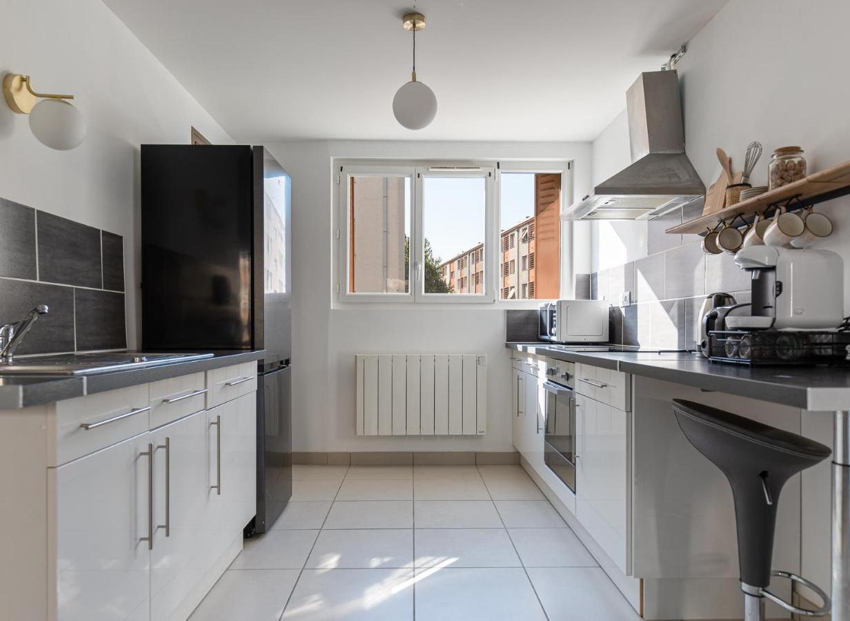 Appartement Spacieux 1 Chambre Parking Gratuit فالنسيا المظهر الخارجي الصورة