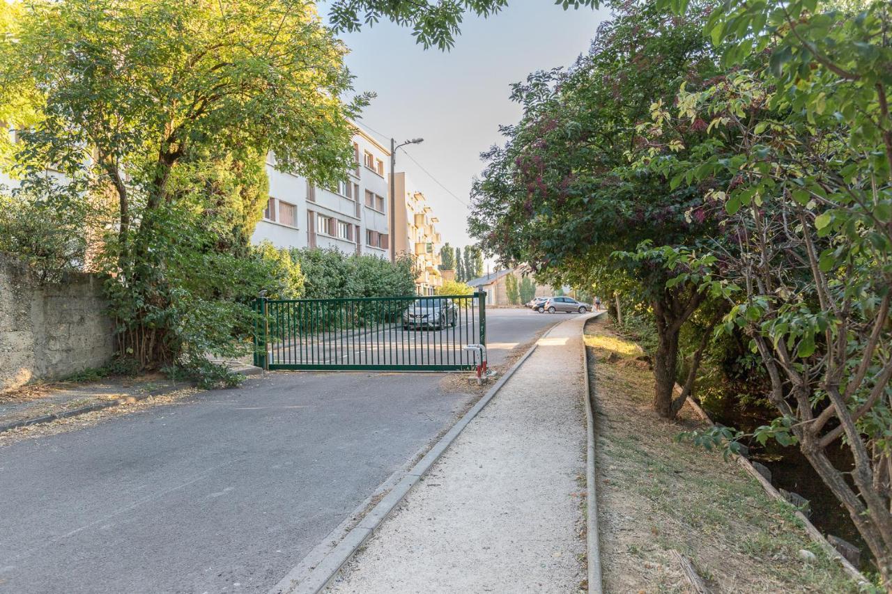 Appartement Spacieux 1 Chambre Parking Gratuit فالنسيا المظهر الخارجي الصورة